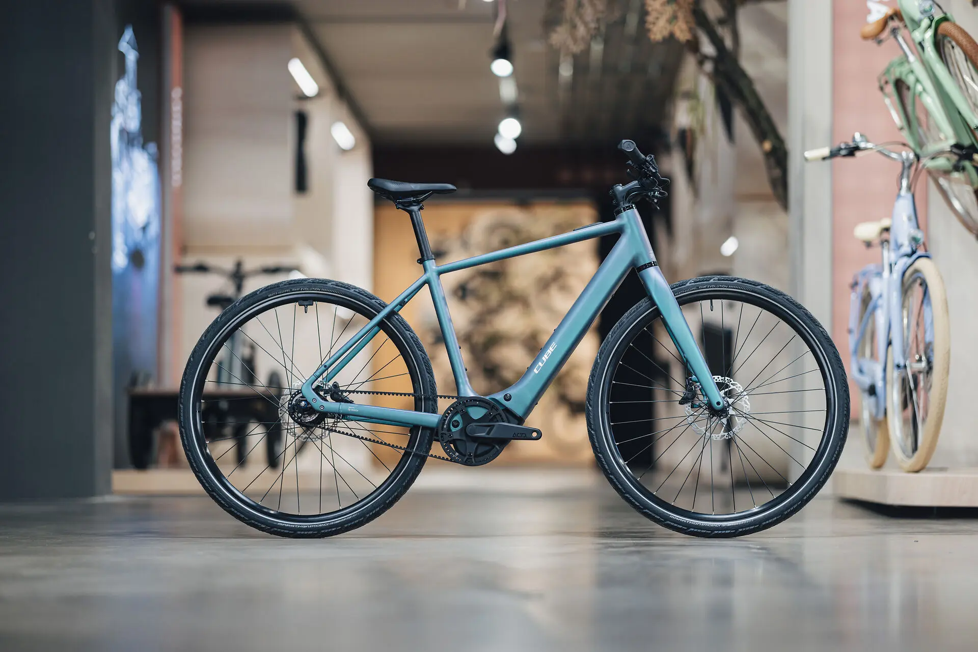 Cube Editor Hybrid SLT 400X városi e-bike - Image 2